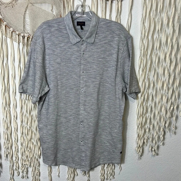 Good Man Brand Short Sleeve Button Down Size M - Picture 1 of 10